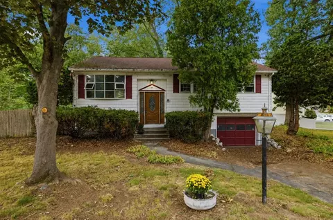 27 Forest Park Ave, Billerica, MA 01862