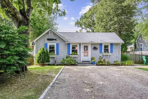 51 Prospect Ave, Yarmouth, MA 02673