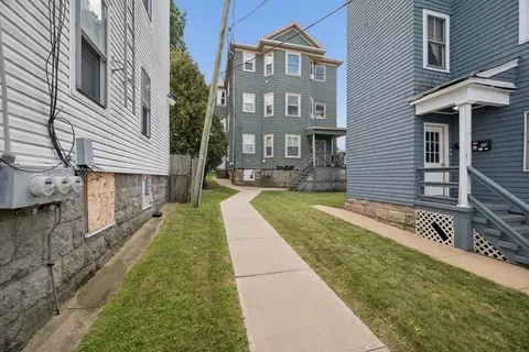 Exterior - 89 Rockland St, Fall River, MA 02724 photo 8 of 9