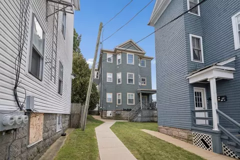 Exterior - 89 Rockland St, Fall River, MA 02724 photo 7 of 9