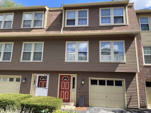 110 Heritage Dr #110, Tewksbury, MA 01876