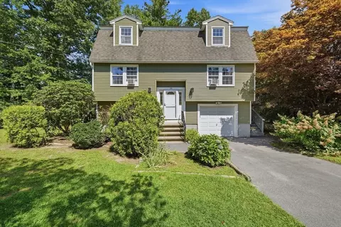 121 Regina S Dr, Tewksbury, MA 01876