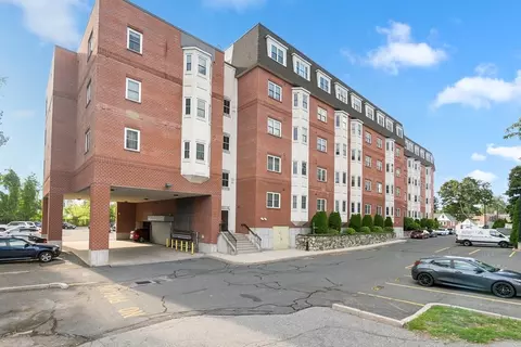 Exterior - 120 Wyllis Ave #310, Everett, MA 02149 photo 4 of 6