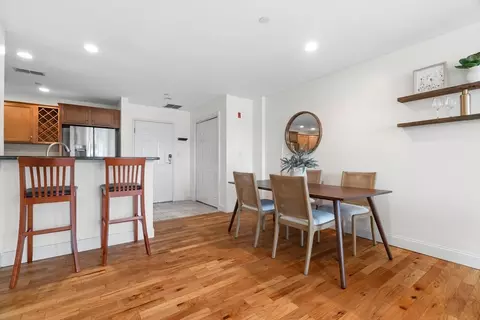 Dining - 120 Wyllis Ave #310, Everett, MA 02149 photo 1 of 3