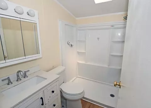 Bath - 7 First Ave, Bourne, MA 02559 photo 1 of 1