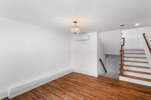 Living - 58 Granite St #4, Gloucester, MA 01930 photo 4 of 6