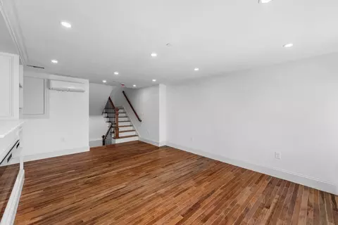 Living - 58 Granite St #4, Gloucester, MA 01930 photo 5 of 6