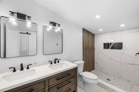 Bath - 58 Granite St #4, Gloucester, MA 01930 photo 1 of 7