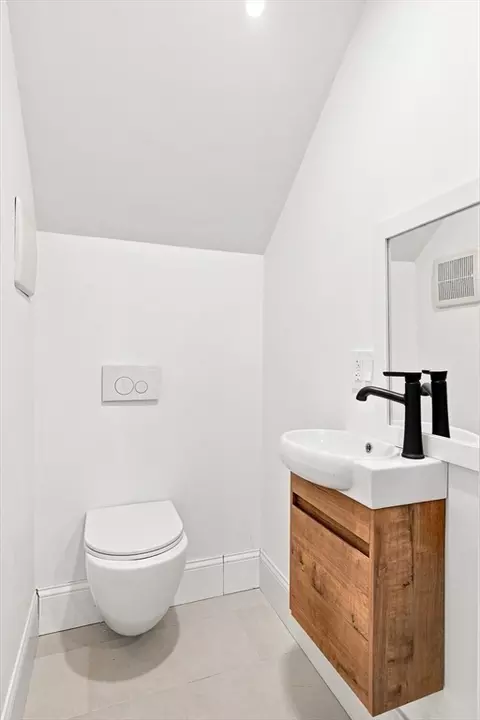 Bath - 58 Granite St #1, Gloucester, MA 01930 photo 7 of 8