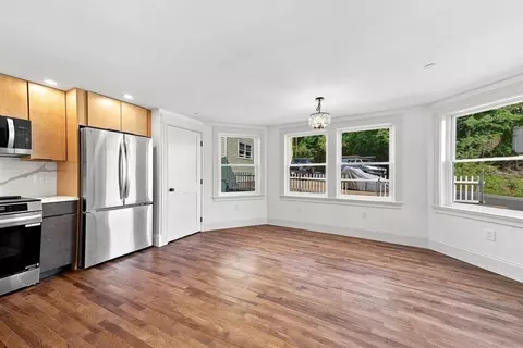 Living - 58 Granite St #1, Gloucester, MA 01930 photo 1 of 3