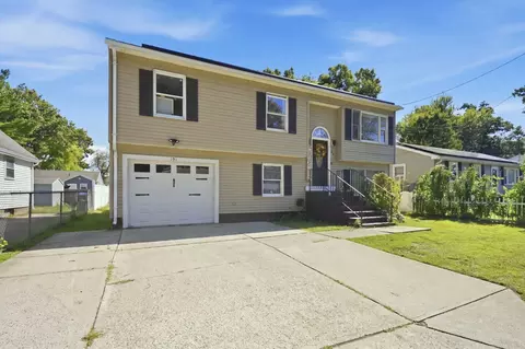 Exterior - 191 Lamont St, Springfield, MA 01119 photo 3 of 9