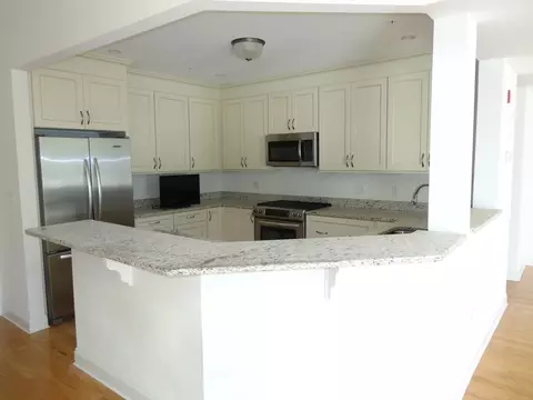 Kitchen - 39 Taylor Dr #3008, Reading, MA 01867 photo 1 of 2