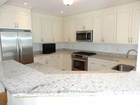 Kitchen - 39 Taylor Dr #3008, Reading, MA 01867 photo 2 of 2