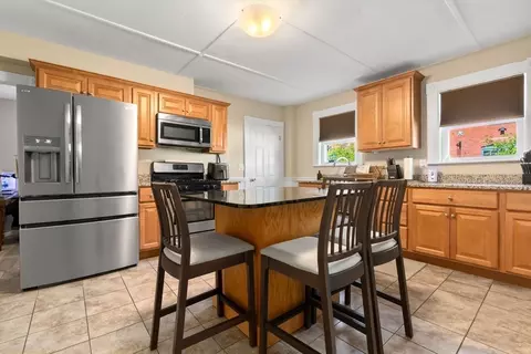 Kitchen - 3 Soffron Ln #1, Ipswich, MA 01938 photo 1 of 4