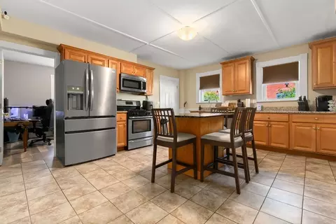 Kitchen - 3 Soffron Ln #1, Ipswich, MA 01938 photo 2 of 4
