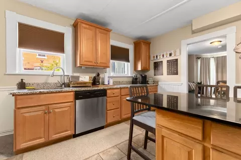 Kitchen - 3 Soffron Ln #1, Ipswich, MA 01938 photo 3 of 4