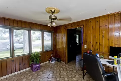 Exterior - 240 E Allen Ridge Rd, Springfield, MA 01118 photo 6 of 6