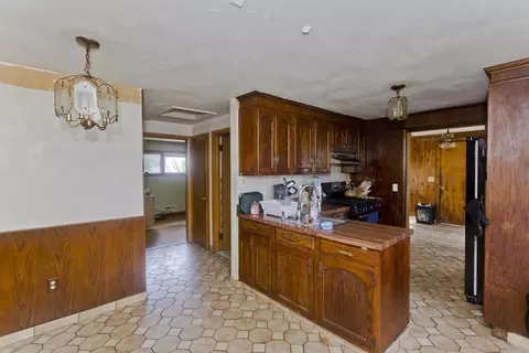 Kitchen - 240 E Allen Ridge Rd, Springfield, MA 01118 photo 1 of 4