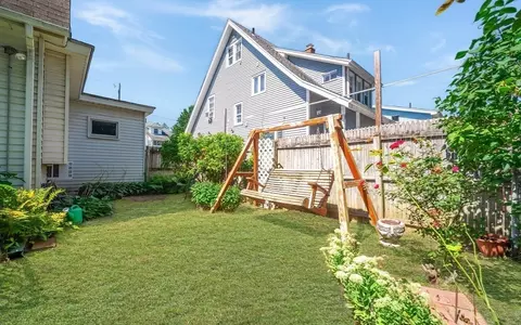 Exterior - 51 Itendale St, Springfield, MA 01108 photo 7 of 11