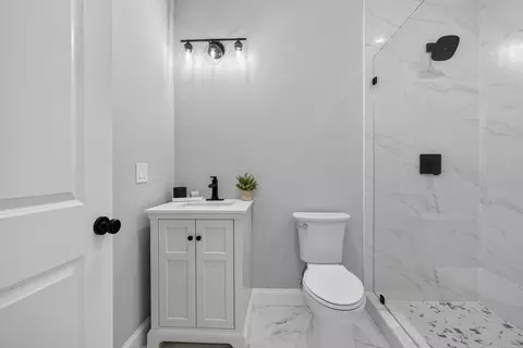 Bath - 44 Grandview Rd, Reading, MA 01867 photo 4 of 4