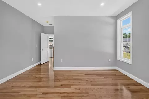 Bedroom - 44 Grandview Rd, Reading, MA 01867 photo 2 of 5