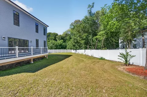 Exterior - 44 Grandview Rd, Reading, MA 01867 photo 4 of 5