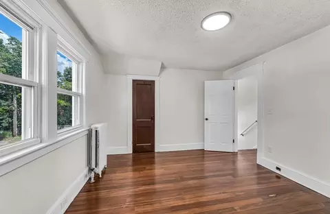 Bedroom - 19 Eldert St, Springfield, MA 01109 photo 6 of 8