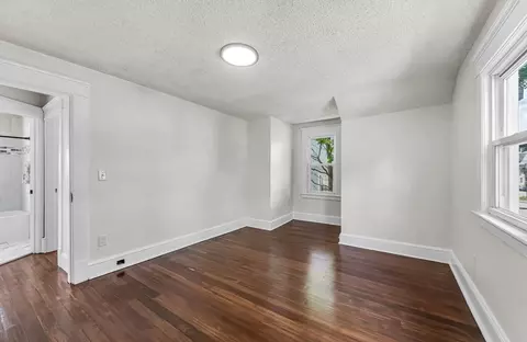 Bedroom - 19 Eldert St, Springfield, MA 01109 photo 5 of 8