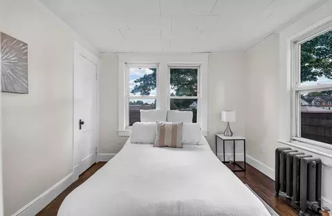 Bedroom - 19 Eldert St, Springfield, MA 01109 photo 1 of 8