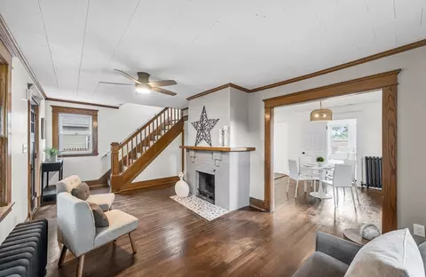 Entry Way - 19 Eldert St, Springfield, MA 01109 photo 5 of 6