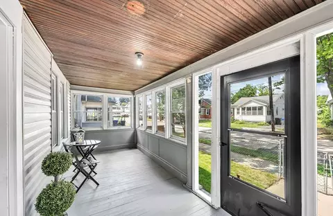 Exterior - 19 Eldert St, Springfield, MA 01109 photo 2 of 9