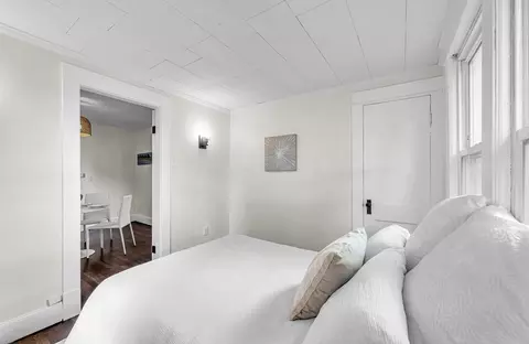 Bedroom - 19 Eldert St, Springfield, MA 01109 photo 3 of 8