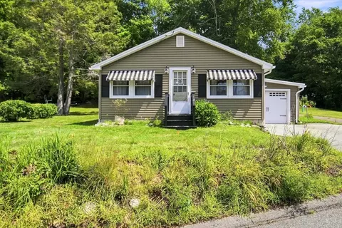83 Union Rd, Wales, MA 01081