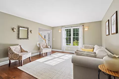 Living - 9 Douglas Dr, Mansfield, MA 02048 photo 2 of 3