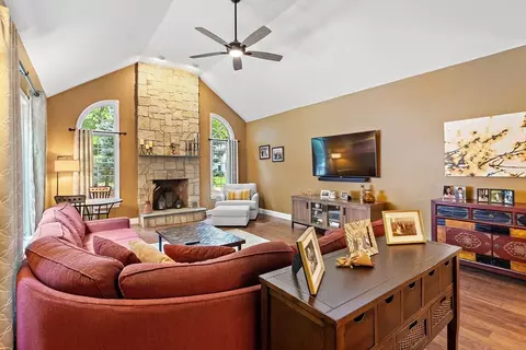 Living - 9 Douglas Dr, Mansfield, MA 02048 photo 3 of 3