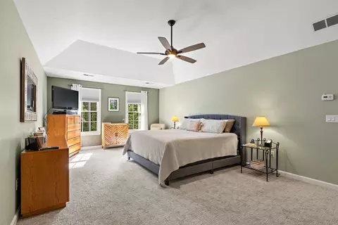 Bedroom - 9 Douglas Dr, Mansfield, MA 02048 photo 1 of 5