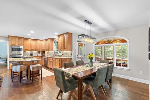 Dining - 9 Douglas Dr, Mansfield, MA 02048 photo 4 of 4