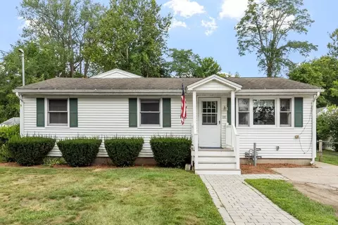 170 Townsend Ave, Lowell, MA 01854