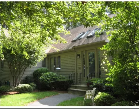38 Trout Farm Ln #1, Duxbury, MA 02332