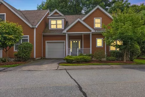 64 Woodland Park Dr #64, Haverhill, MA 01830