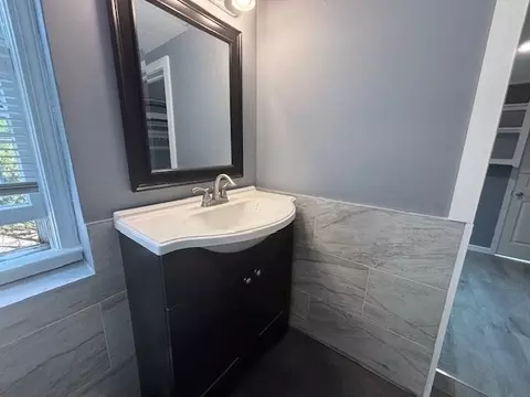 Bath - 1122 Ocean St, Marshfield, MA 02050 photo 1 of 4
