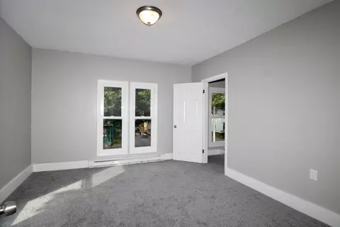 Bedroom - 129 Catharine St, Springfield, MA 01109 photo 4 of 6