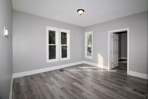 Living - 129 Catharine St, Springfield, MA 01109 photo 1 of 4