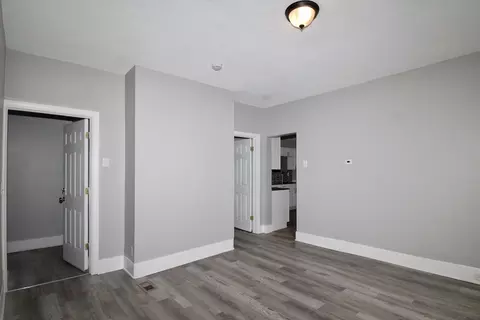Living - 129 Catharine St, Springfield, MA 01109 photo 2 of 4