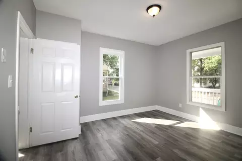 Bedroom - 129 Catharine St, Springfield, MA 01109 photo 1 of 6