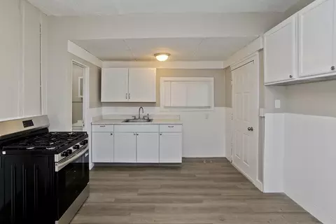 Other - 30 Hawthorne St, Springfield, MA 01105 photo 2 of 4