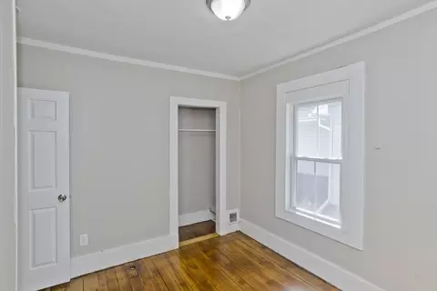 Bedroom - 30 Hawthorne St, Springfield, MA 01105 photo 4 of 13