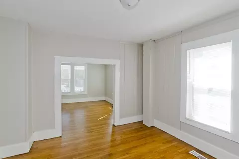 Living - 30 Hawthorne St, Springfield, MA 01105 photo 1 of 4