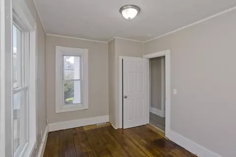 Bedroom - 30 Hawthorne St, Springfield, MA 01105 photo 8 of 13