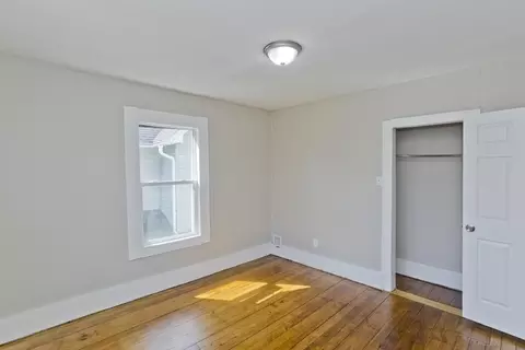 Bedroom - 30 Hawthorne St, Springfield, MA 01105 photo 1 of 13